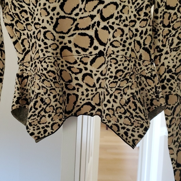 Bcbg maxaria top size S - Picture 2 of 4